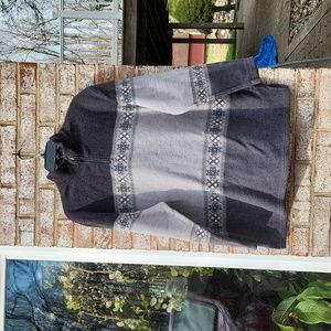 Women's Gray Fleece Zipper Pullover with Snowflakes